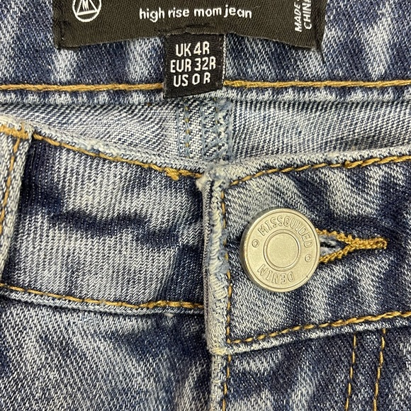 Missguided Riot High Rise Mom Jeans - Picture 4 of 4